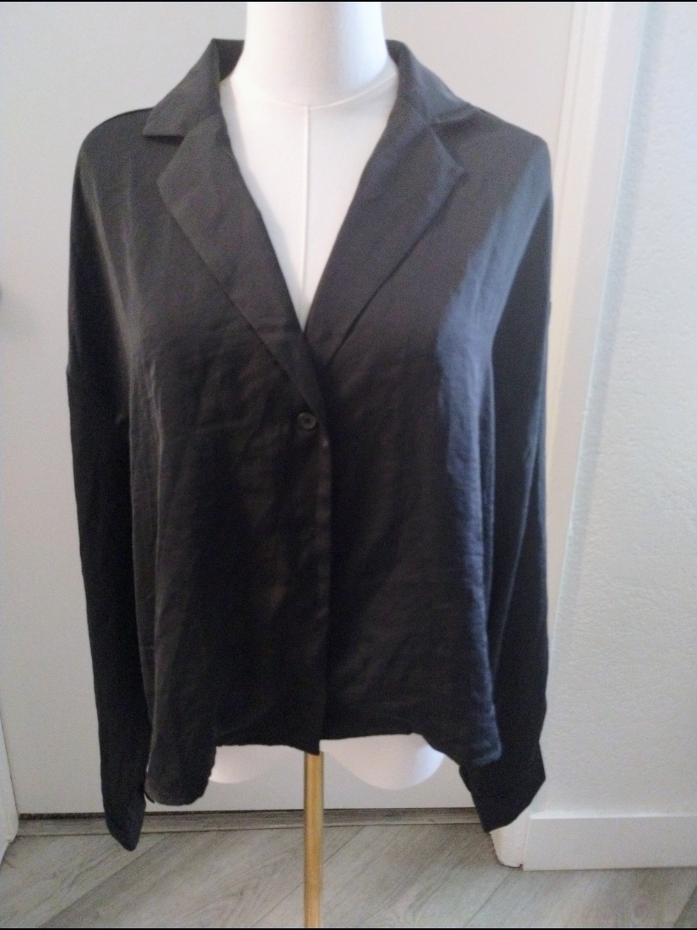 Forever 21 Black Woven Button Top